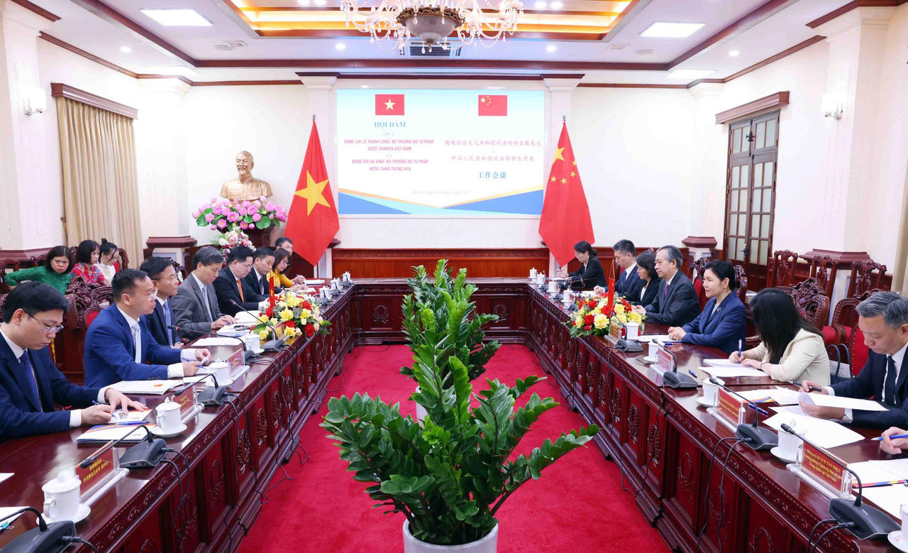 Đưa quan hệ hợp tác pháp luật và tư pháp Việt Nam - Trung Quốc lên tầm cao mới