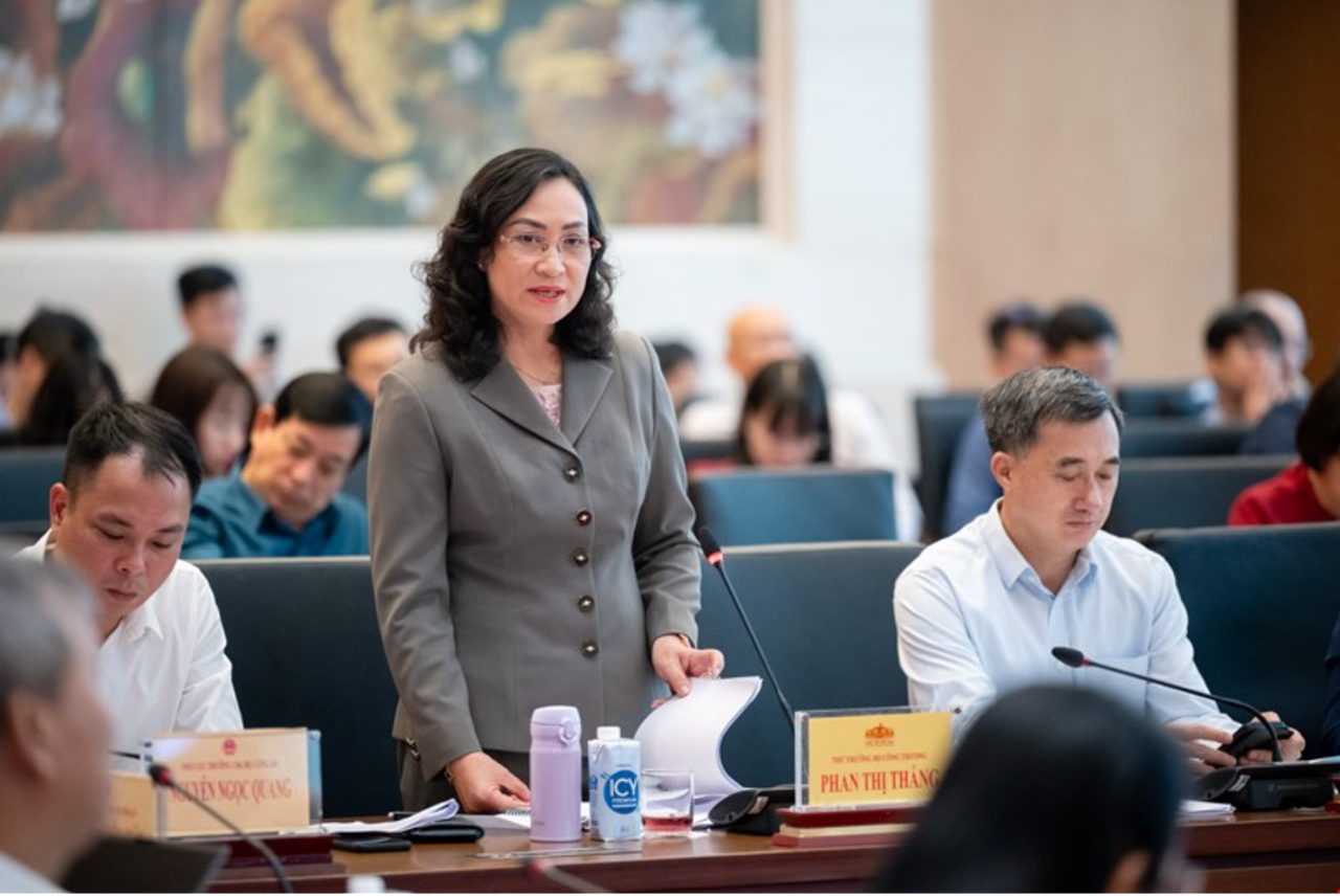 Phía Bộ Công thương nêu kinh nghiệm kiểm soát thuốc lá làm nóng tại một số quốc gia