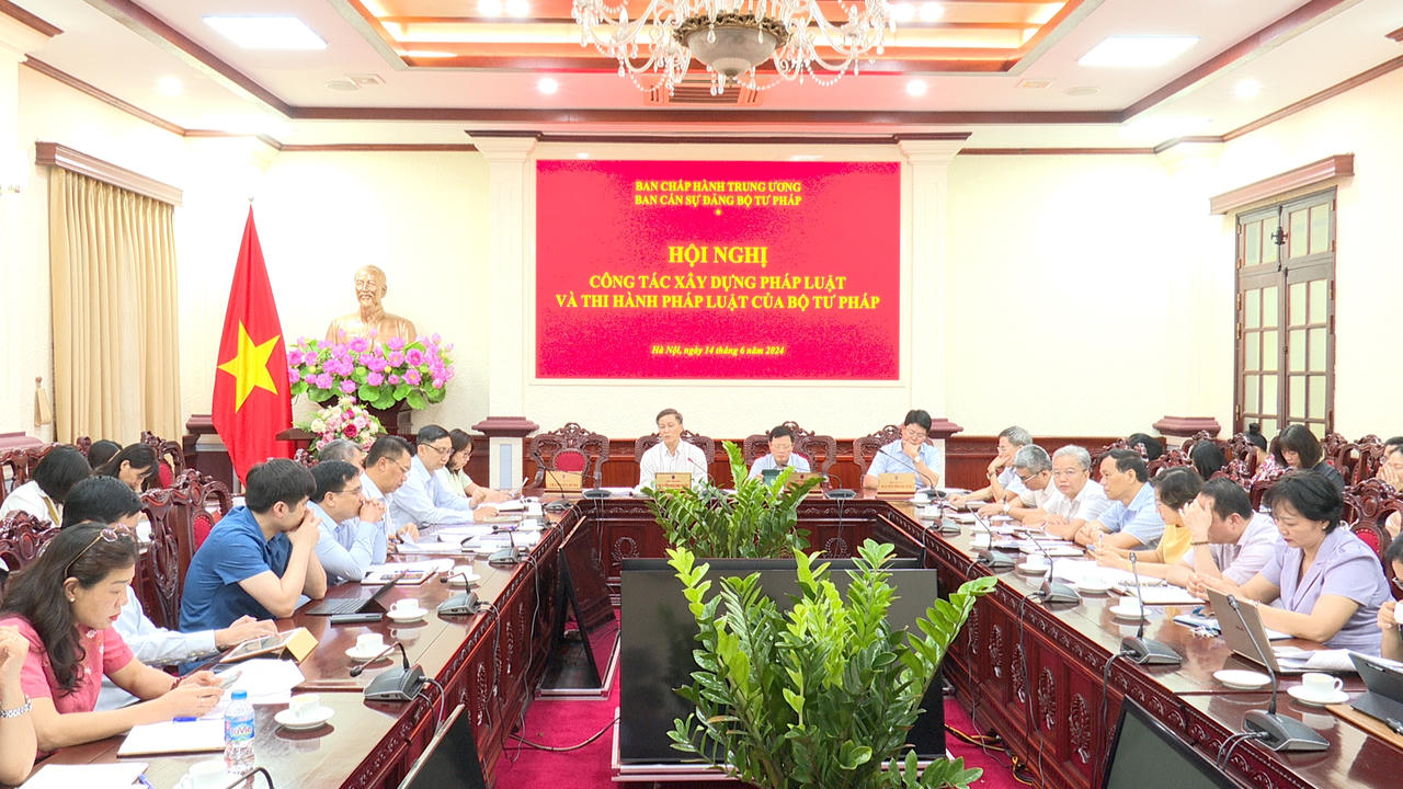 Nâng cao chất lượng công tác xây dựng, thi hành pháp luật