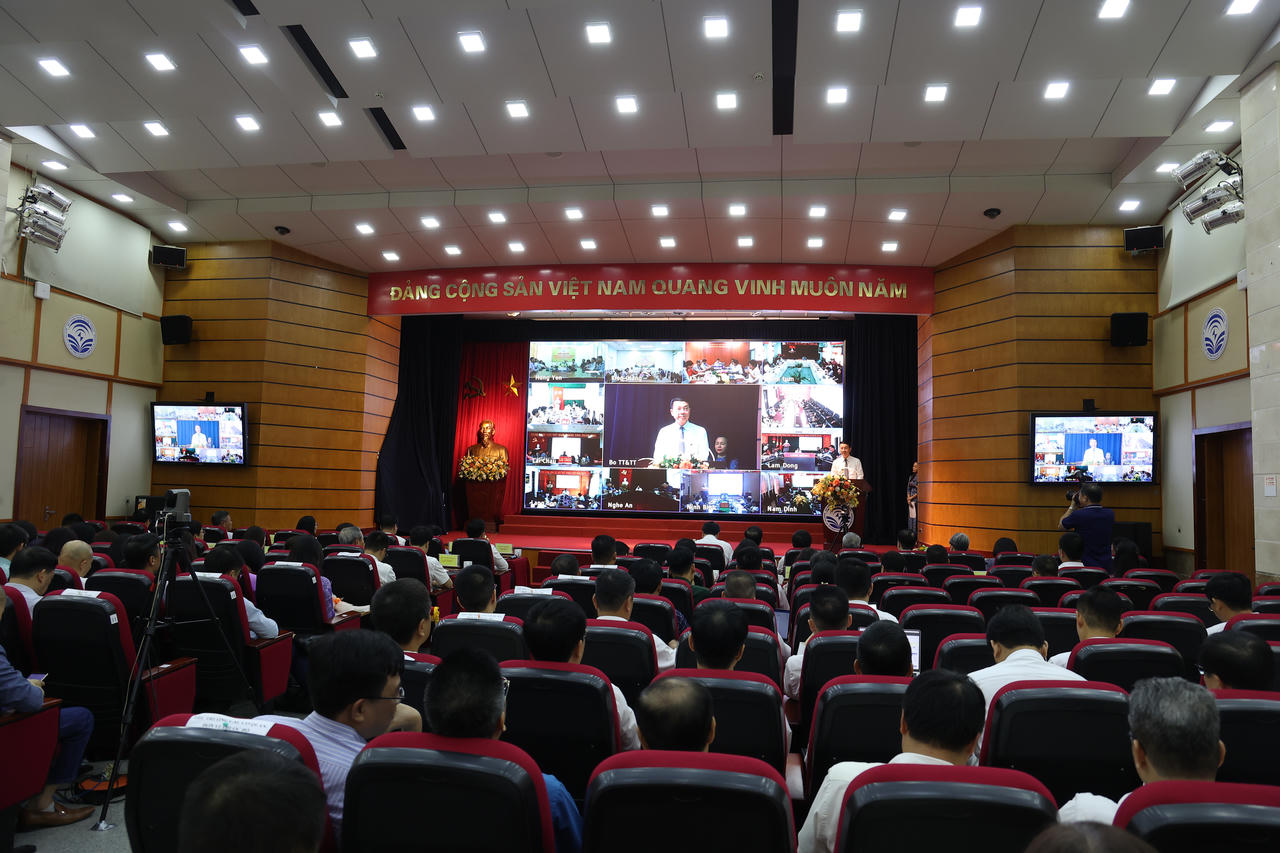 'Thông minh đến mấy thì AI cũng chỉ là trợ lý của con người'