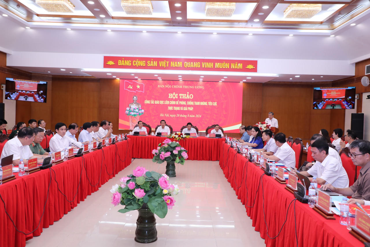 Tăng cường giáo dục liêm chính để phòng ngừa tham nhũng, tiêu cực