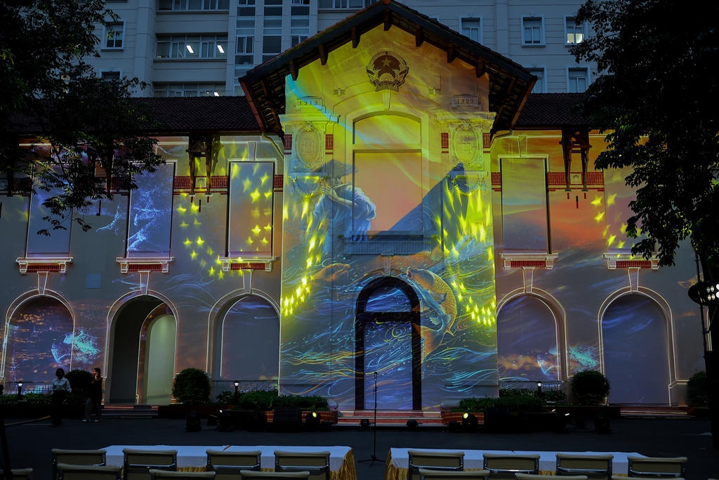 Trình chiếu 3D Mapping nhân Kỷ niệm 79 năm ngành Thông tin và Truyền thông