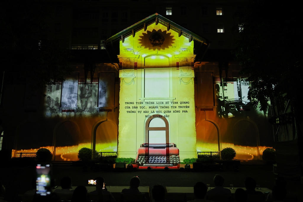 Trình chiếu 3D Mapping nhân Kỷ niệm 79 năm ngành Thông tin và Truyền thông