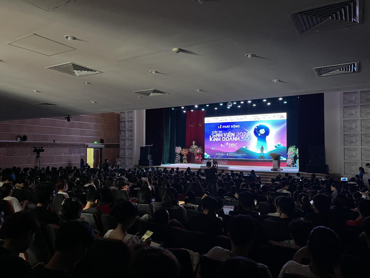 Phát động Cuộc thi Sinh viên kinh doanh số 2024