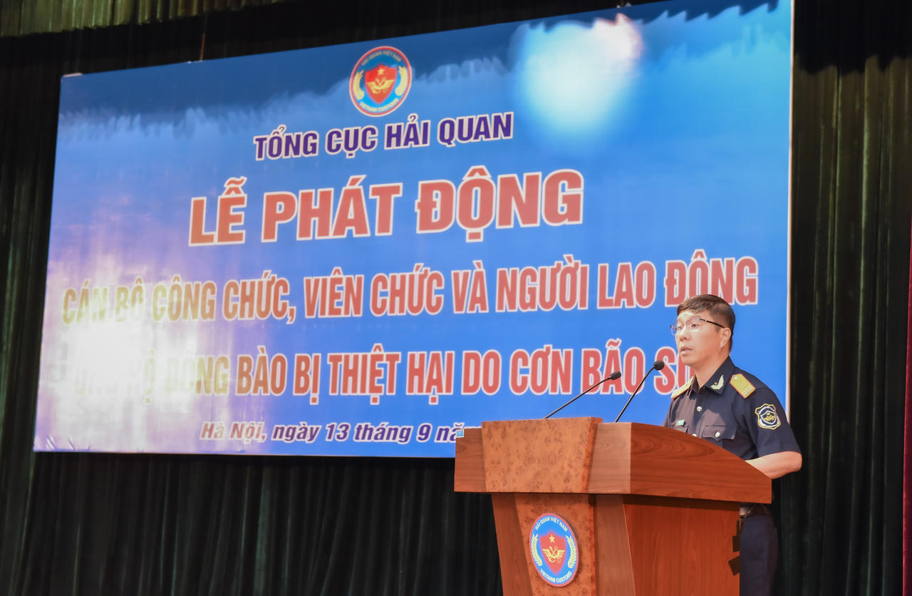 Tổng cục Hải quan ủng hộ hơn 859 triệu đến đồng bào bị thiệt hại do bão số 3