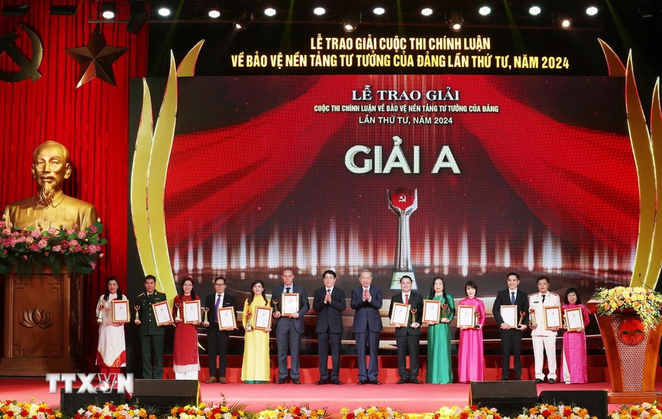 Bảo vệ nền tảng tư tưởng của Đảng là nhiệm vụ hệ trọng của cả hệ thống chính trị 