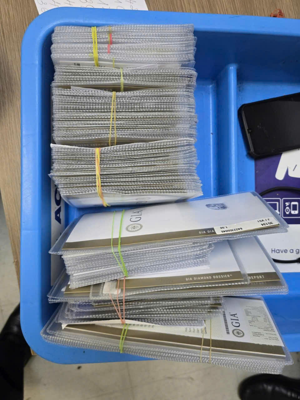 Hải quan Tân Sơn Nhất bắt giữ 2 vụ nhập lậu trị giá hàng chục tỷ đồng