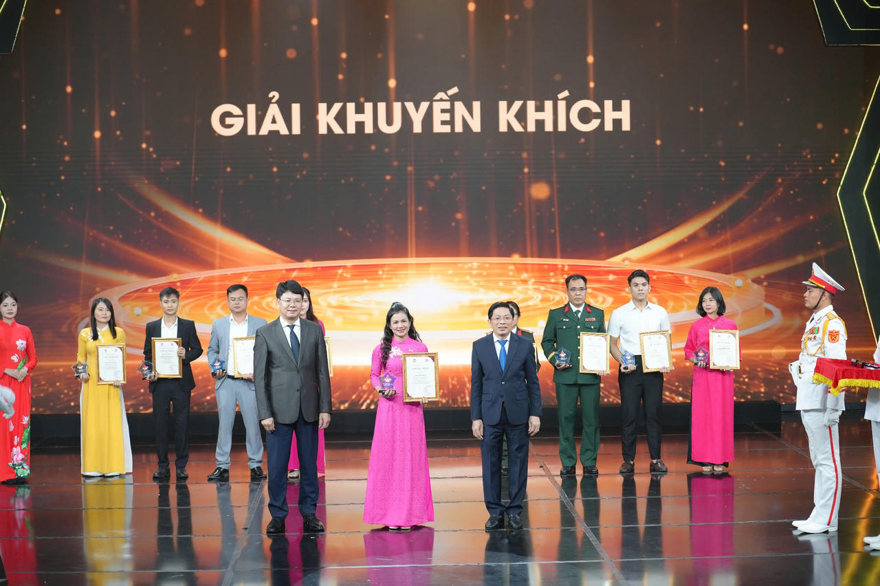 Báo Pháp luật Việt Nam đạt 2 giải C Giải báo chí ‘Vì sự nghiệp Đại đoàn kết toàn dân tộc’ lần thứ XVI