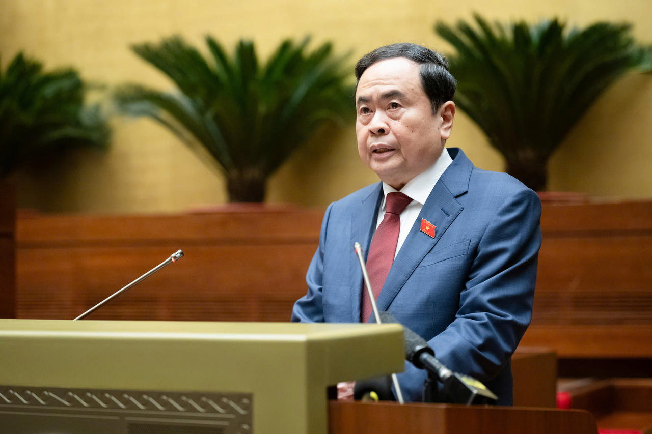 Khai mạc trọng thể Kỳ họp bất thường lần thứ 9