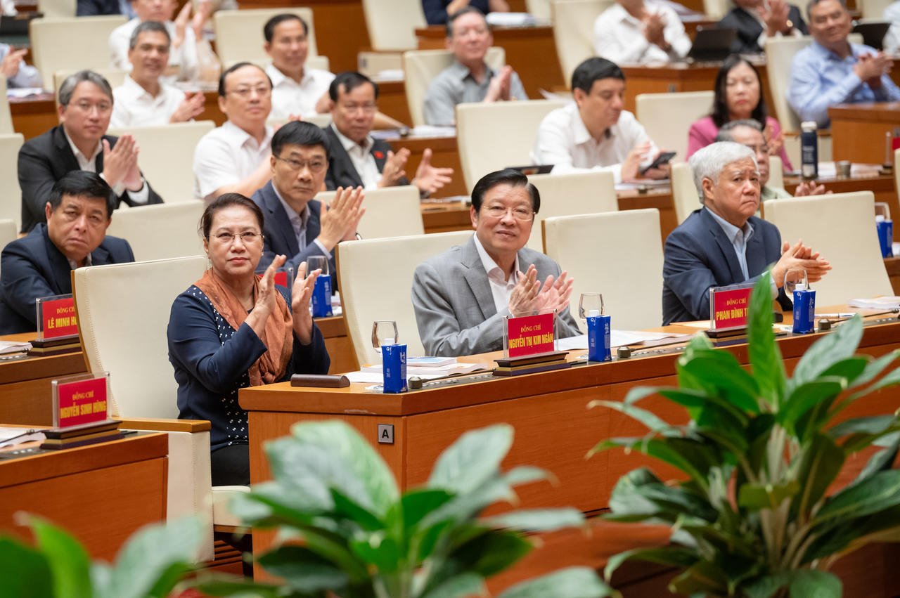 Không có chỗ cho cán bộ cơ hội, ngại đổi mới, thu vén cá nhân