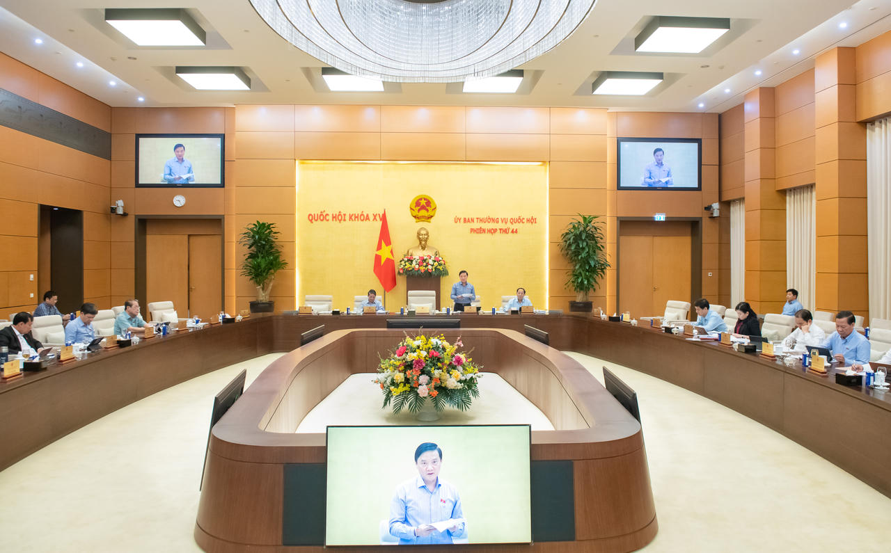 Thể chế rõ ‘cơ chế đặc biệt về nhập quốc tịch’ theo Nghị quyết số 57-NQ/TW của Bộ Chính trị