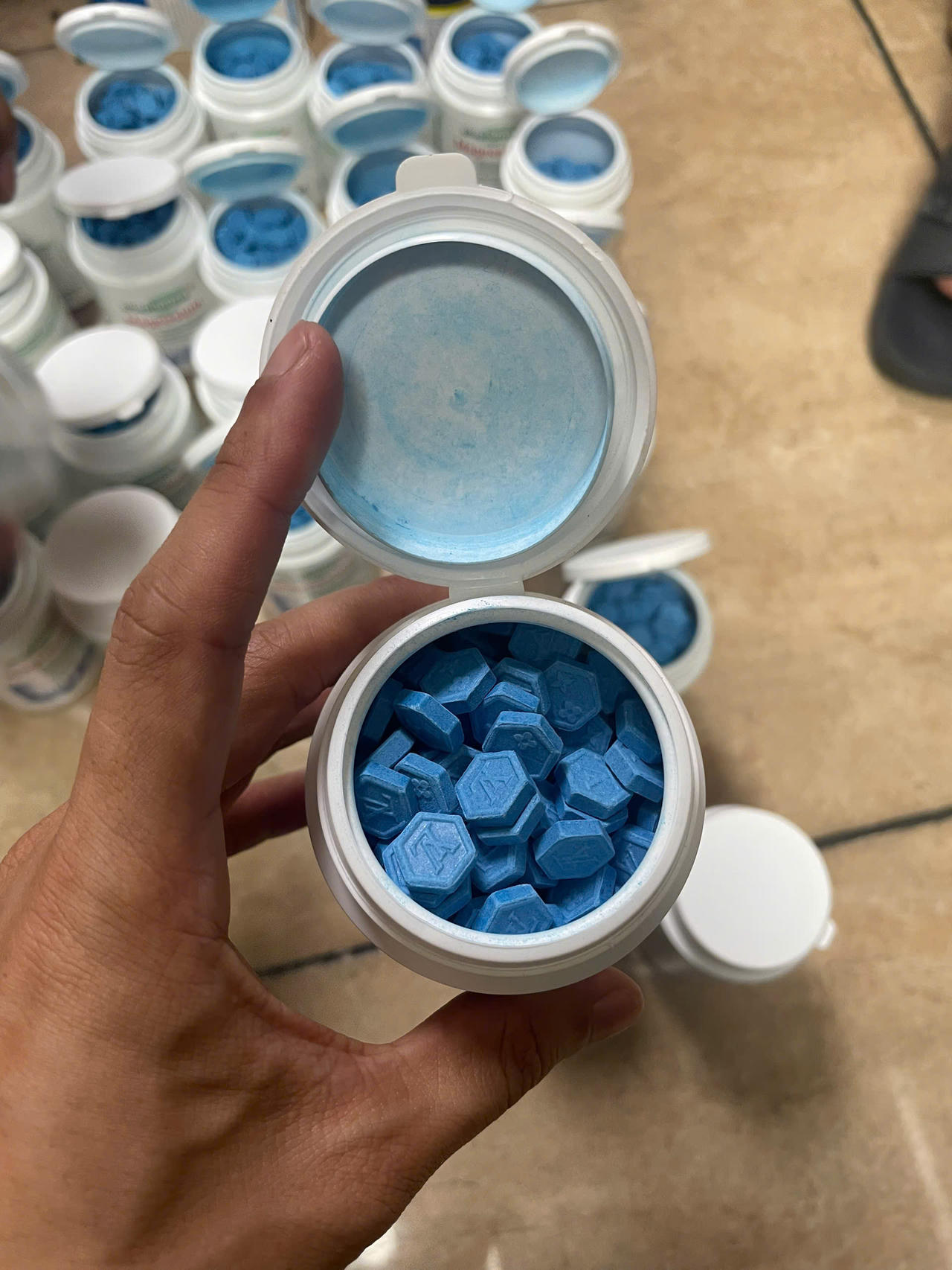 Hải quan phát hiện hơn 4,2kg ma túy giấu trong hộp thực phẩm chức năng