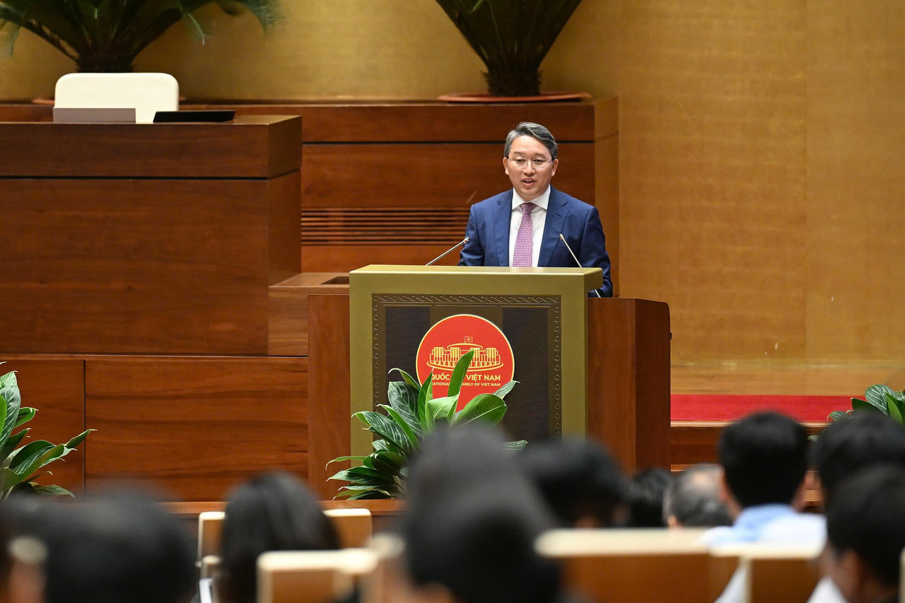 Bộ trưởng Tư pháp lý giải việc mở rộng thẩm quyền về văn bản của cấp xã