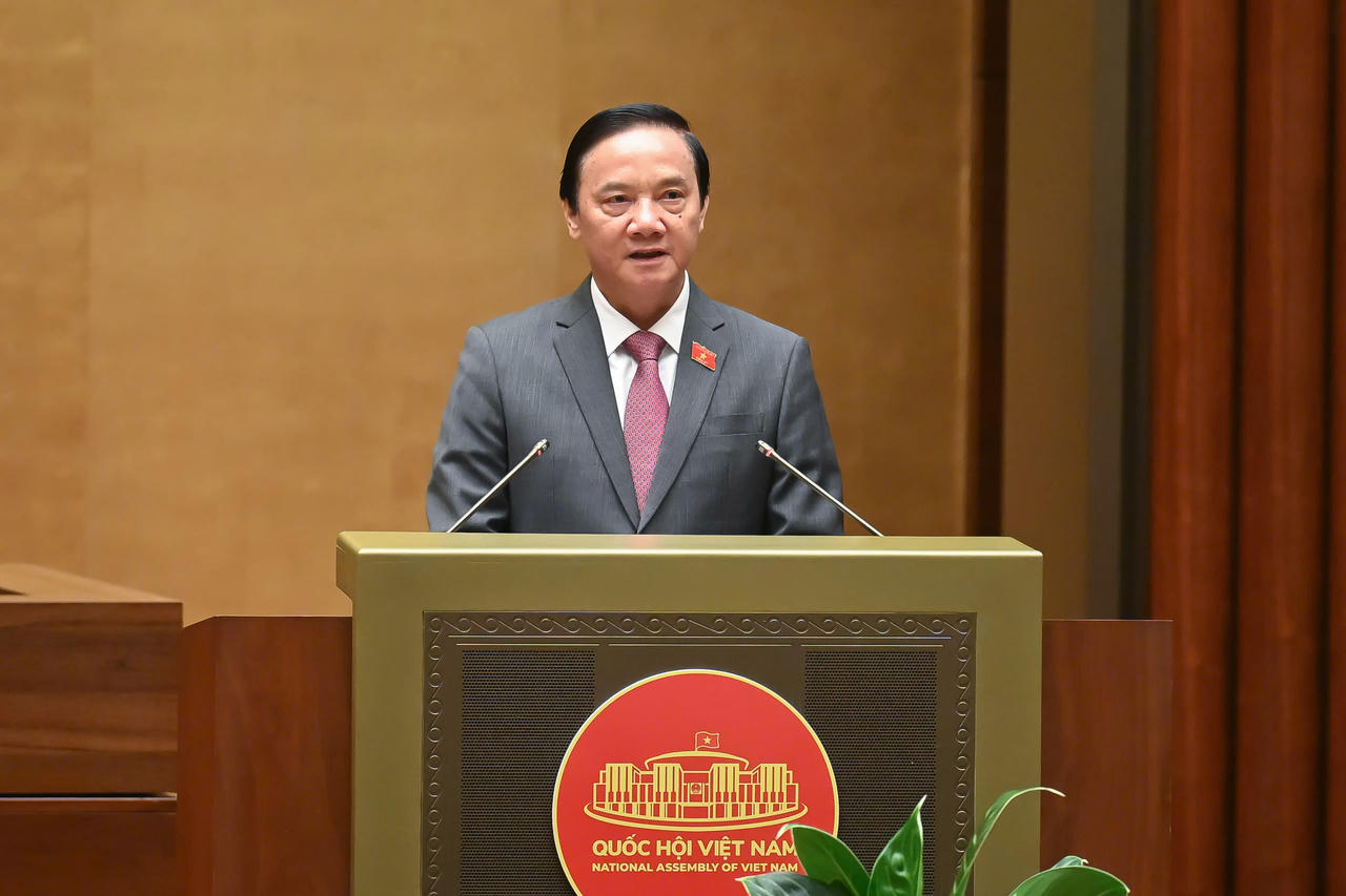 Thông qua Nghị quyết sửa đổi 5 điều của Hiến pháp năm 2013