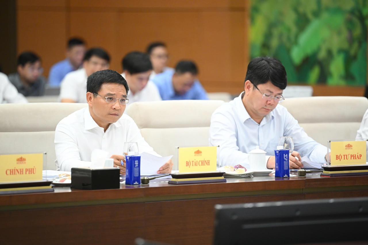 Kịp thời phân cấp cho 2 TP Hồ Chí Minh, Đà Nẵng xây dựng Trung tâm tài chính quốc tế 