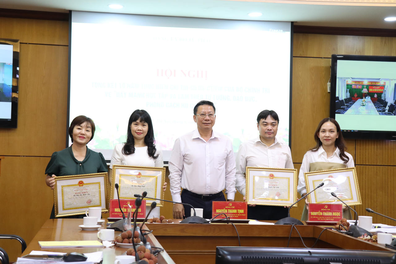 Đưa việc học tập, làm theo Bác trở thành động lực, giải pháp hoàn thành chức trách, nhiệm vụ toàn ngành Tư pháp