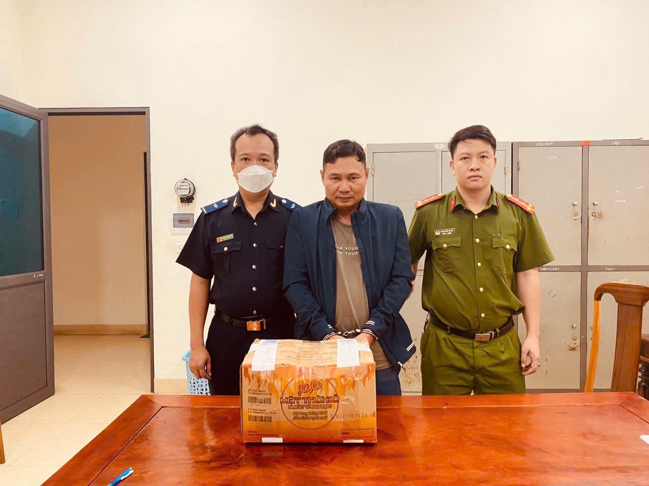 Hải quan khu vực IX thu giữ khoảng 30 kg ma túy cần sa liên tỉnh