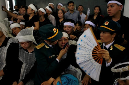 Lễ truy điệu 18 chiến sỹ hy sinh trong vụ máy bay rơi ở Hà Nội