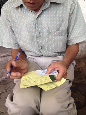 Vào chợ “đen” mua hóa đơn đỏ: Công khai, dễ như mua rau