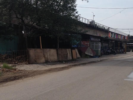 Hà Nội: Dân ngang nhiên xâm phạm hành lang bảo vệ cầu, chính quyền vô can?