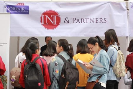 Ngày hội việc làm trường Đại học Luật Hà Nội - JOB FAIR HLU 2024: Chìa khóa mở tương lai