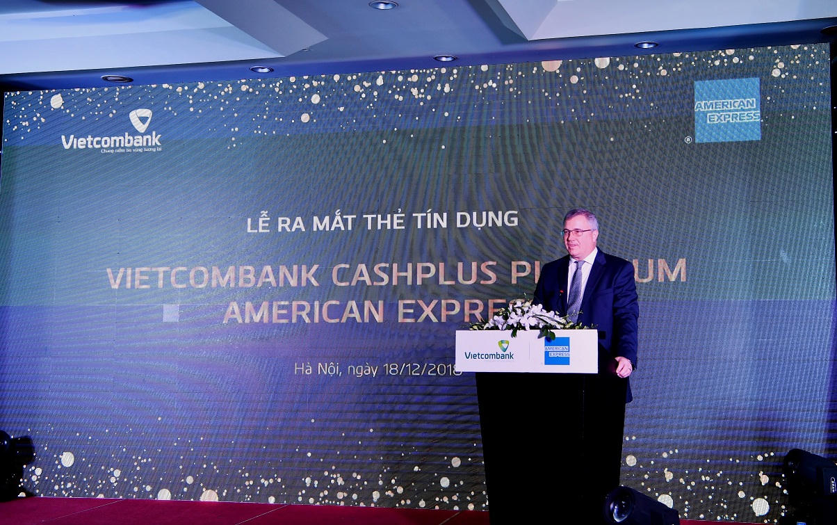 Vietcombank ra mắt sản phẩm thẻ thanh toán không tiếp xúc