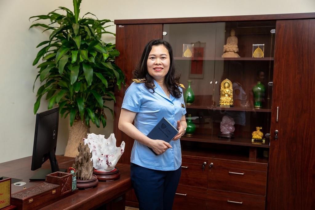 Lực lượng Quản lý thị trường chính thức mang màu áo mới