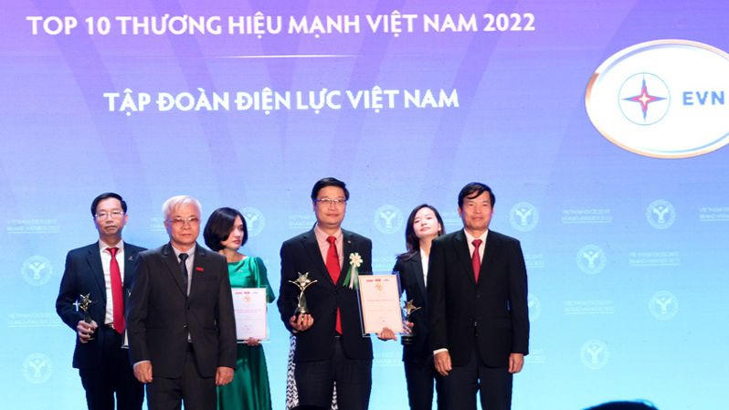 EVN lọt top 10 Thương hiệu mạnh Việt Nam 2022