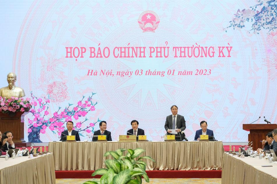 Bộ Công Thương nói gì về đề nghị điều chỉnh giá điện như xăng dầu?