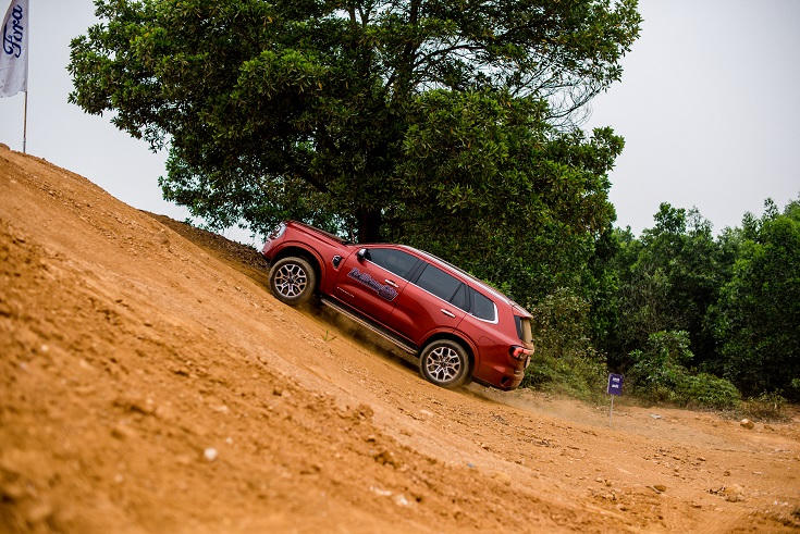 Ford khởi động chương trình đào tạo kỹ năng lái xe đường địa hình