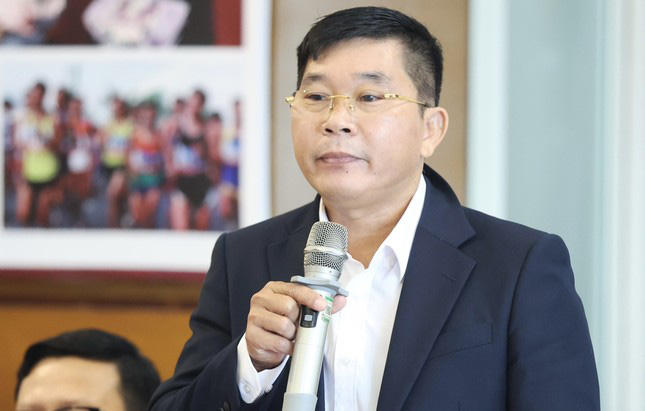 Doanh nghiệp kinh doanh xăng, dầu: "Sắp không thể gồng gánh được nữa"