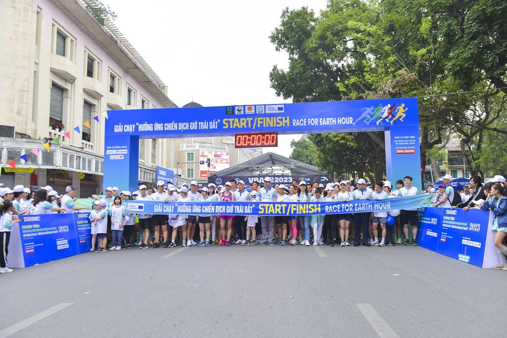 Chạy lan tỏa thông điệp 'Để 365 ngày đều là Giờ Trái đất'