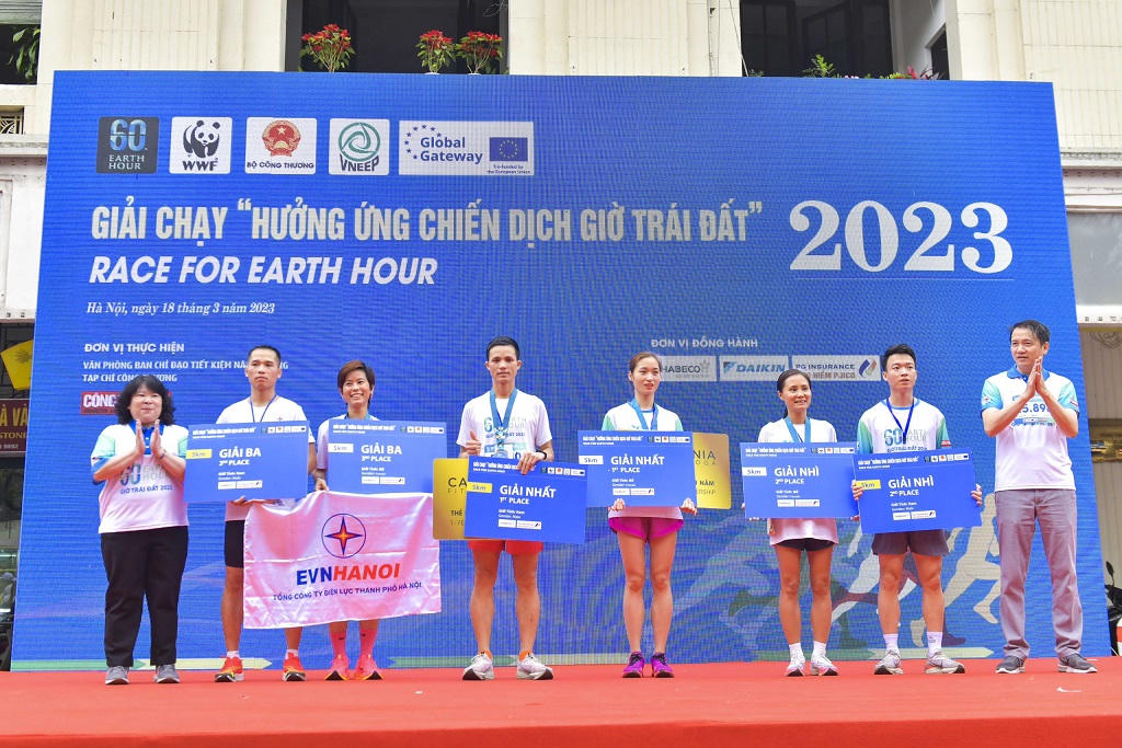 Chạy lan tỏa thông điệp 'Để 365 ngày đều là Giờ Trái đất'