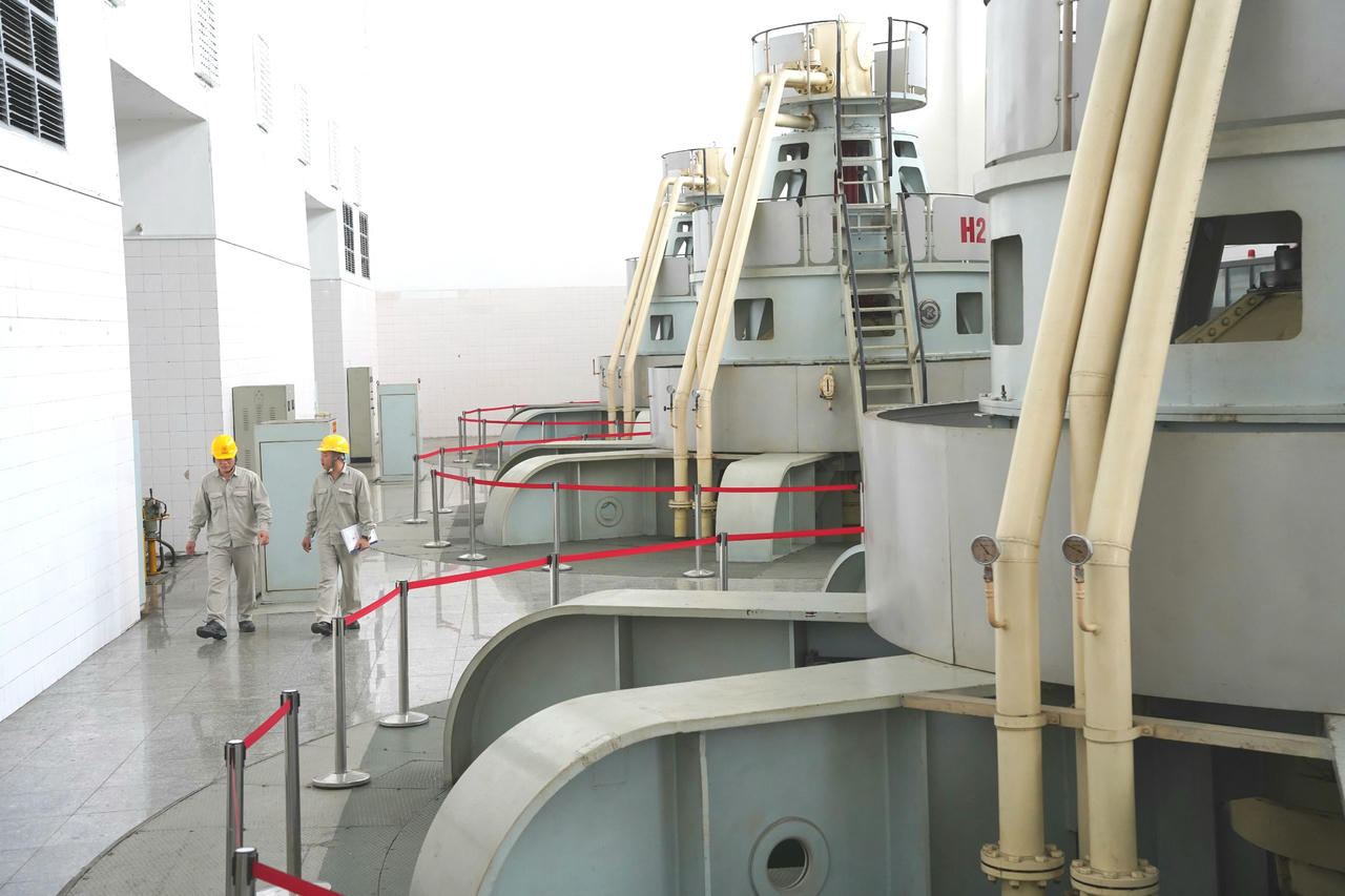 Lần đầu tiên Thủy điện Thác Bà phải dừng 2 tổ máy 