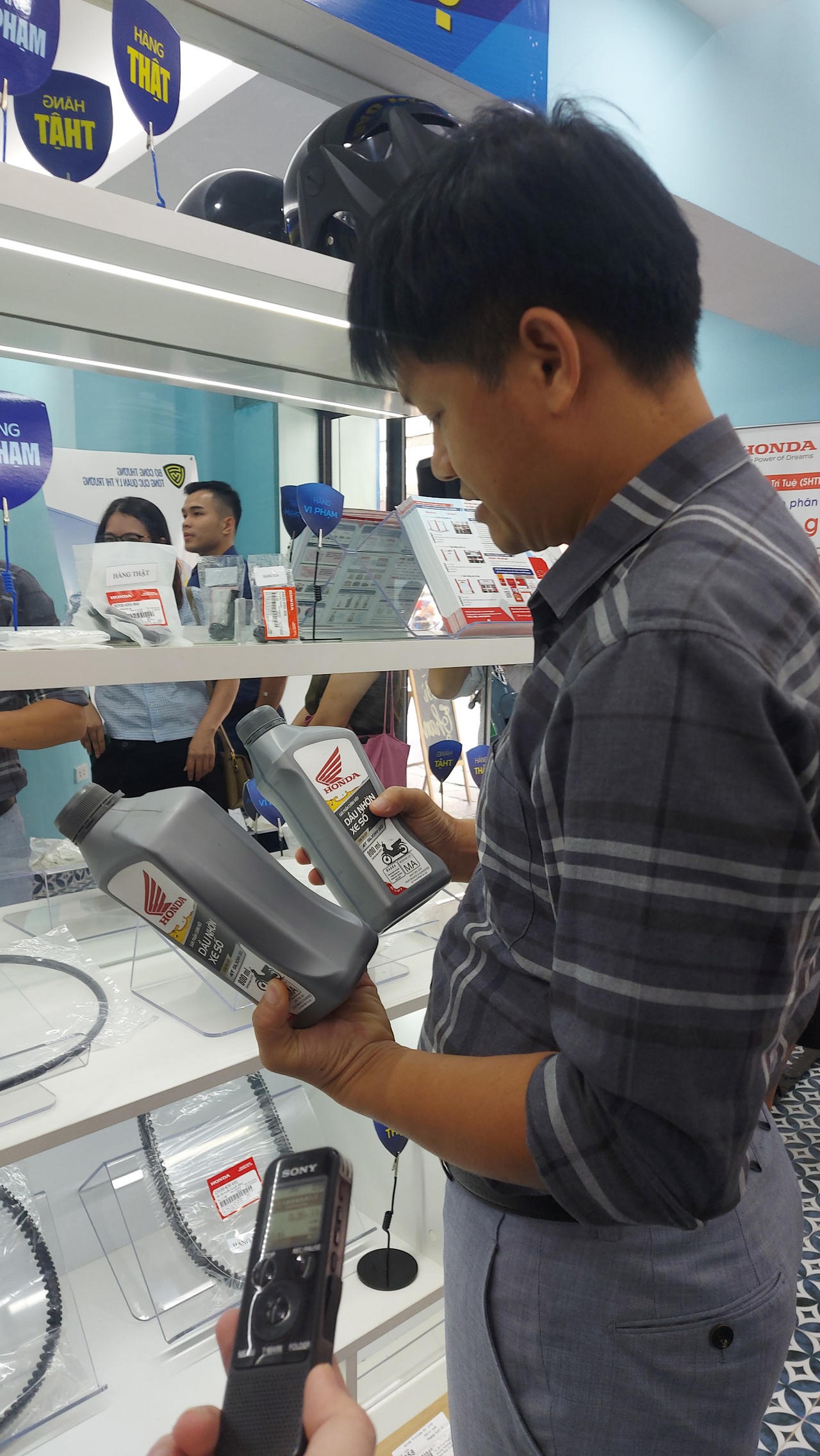 Trưng bày nhận diện hàng thật - giả với hơn 500 sản phẩm được bảo hộ tại Việt Nam