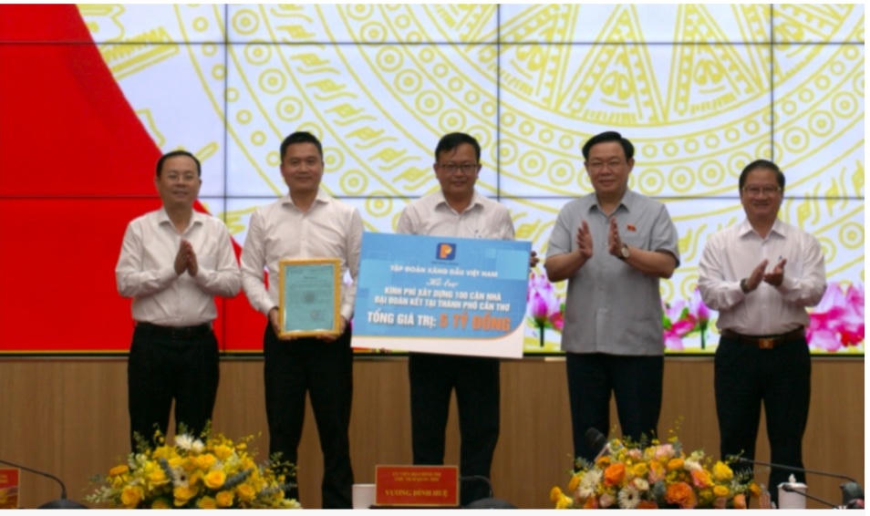 Petrolimex hỗ trợ 15 tỷ đồng xây 300 căn nhà Đại đoàn kết tại Cần Thơ, Hậu Giang, Sóc Trăng