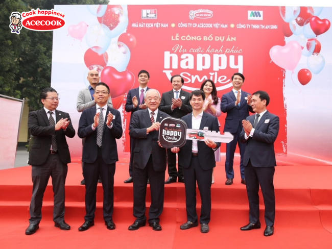 Đồng hành với chương trình Gương sáng pháp luật cũng là một hoạt động tri ân