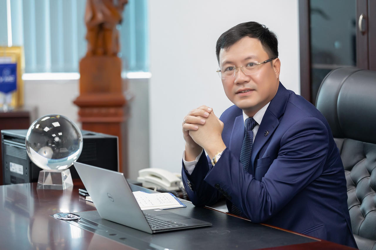 Đồng hành với chương trình Gương sáng pháp luật cũng là một hoạt động tri ân