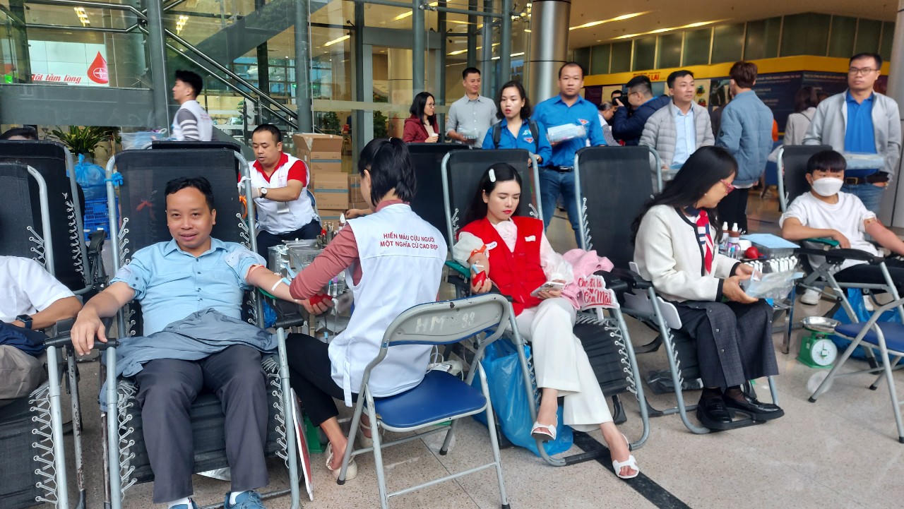 Tập đoàn điện lực Việt Nam triển khai Tuần lễ hồng lần thứ 9