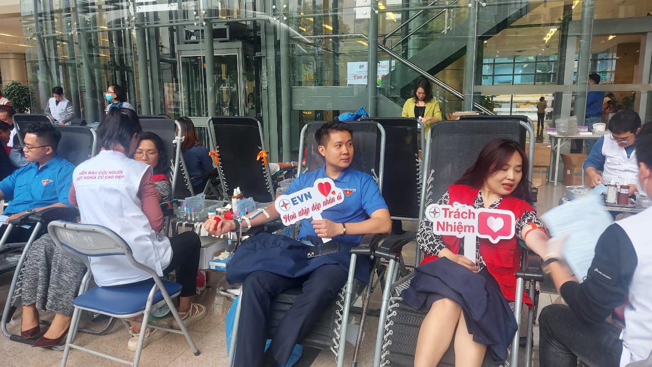 Tập đoàn điện lực Việt Nam triển khai Tuần lễ hồng lần thứ 9