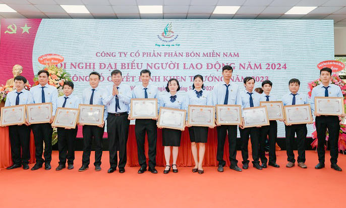 Công ty CP Phân bón Miền Nam tổ chức Hội nghị đại biểu người lao động. 