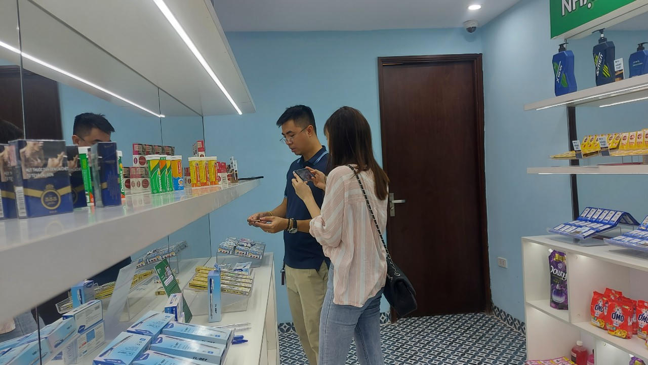 'Mục sở thị' độ tinh vi của hàng giả tại Phòng trưng bày thật - giả