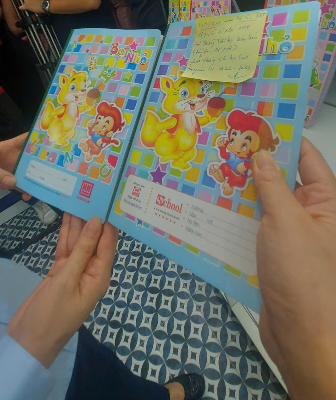 Nhận diện sách - đồ dùng học tập thật - giả trước thềm năm học mới