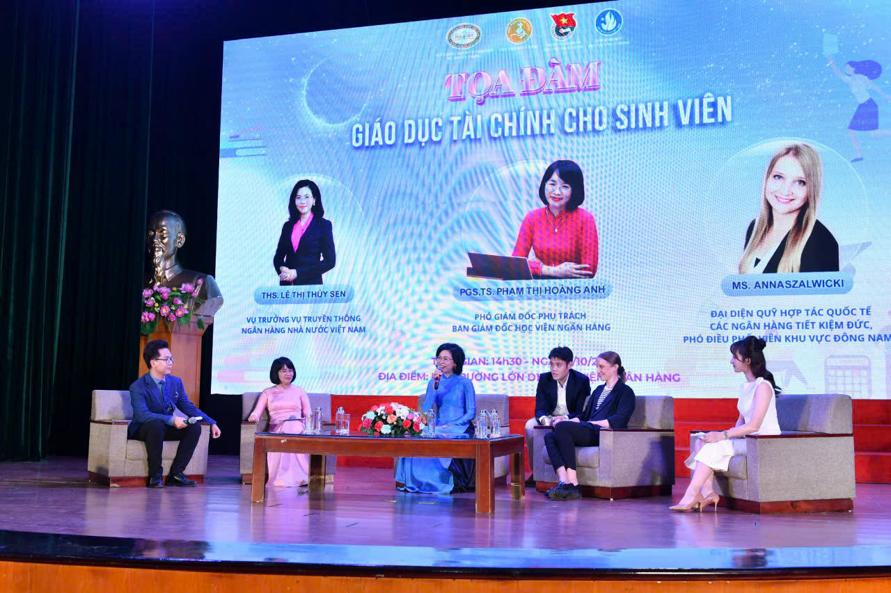 Tổ chức chuỗi sự kiện giáo dục tài chính giúp sinh viên tránh được 'tín dụng đen'