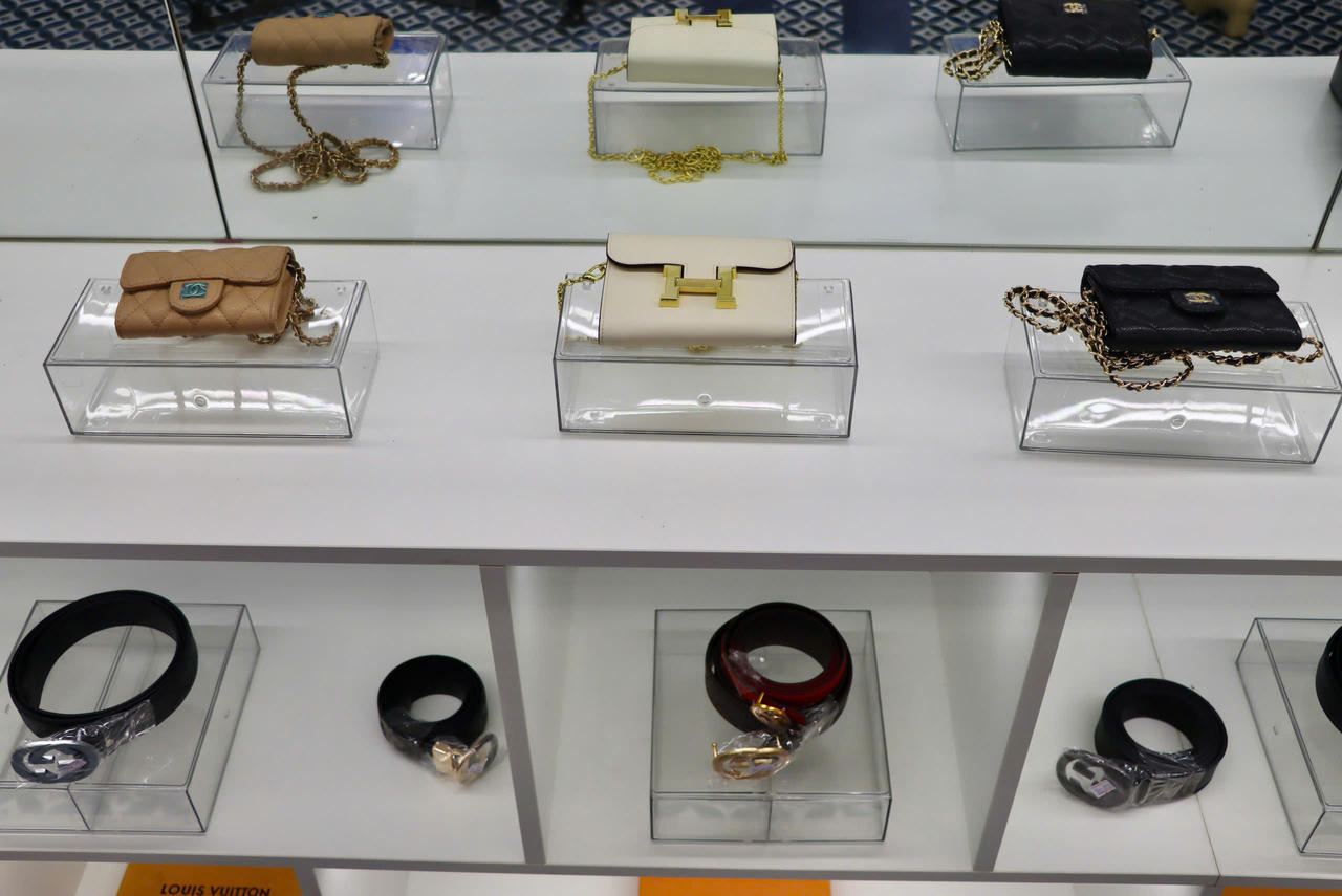 Trưng bày các sản phẩm tịch thu trong Tháng cao điểm chống gian lận thương mại, hàng giả