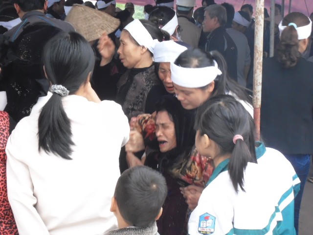 Rơi nước mắt trước gia cảnh nạn nhân vụ cháy Zone 9