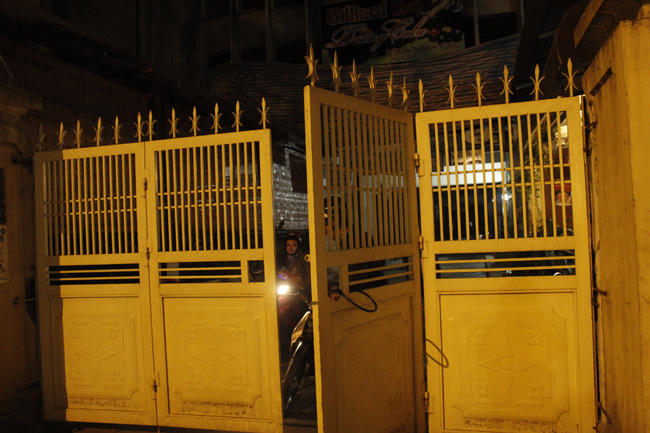 Zone 9 vẫn âm thầm hoạt động sau khi bị cháy?