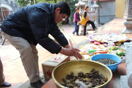 Cầu siêu cho nạn nhân bị bác sỹ thẩm mỹ phi tang xác