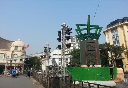 Không khí đón năm mới 2014 tại Thủ đô Hà Nội