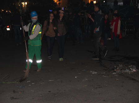 Nỗ lực làm việc ngay giờ đầu năm mới